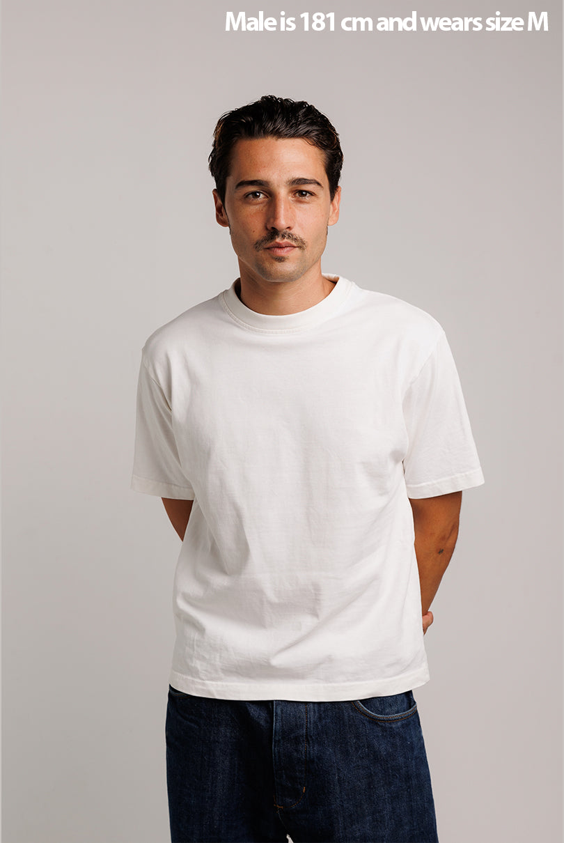 CAMISETA LEVI BOXY FIT BEIGE